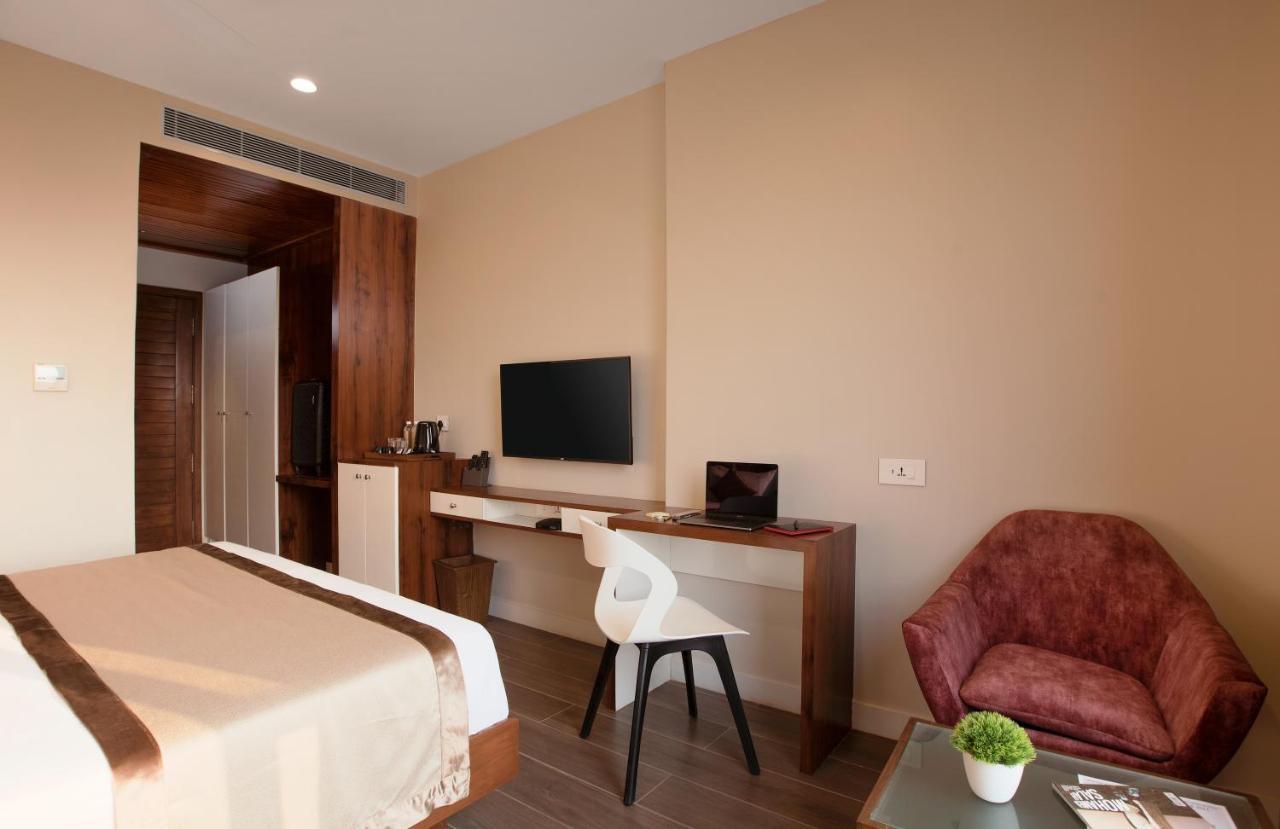 Hotel The Grand 4*